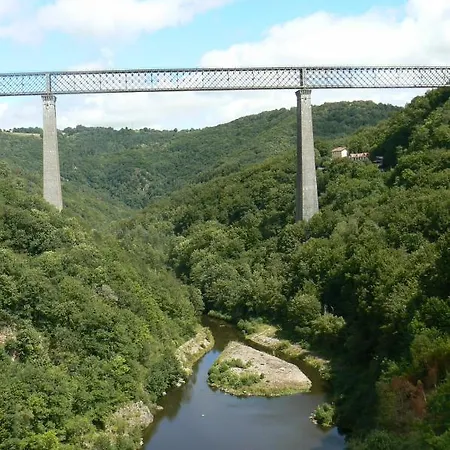 度假居 De La Libellule 科芒特里