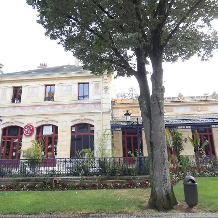 De La Libellule 度假居 *